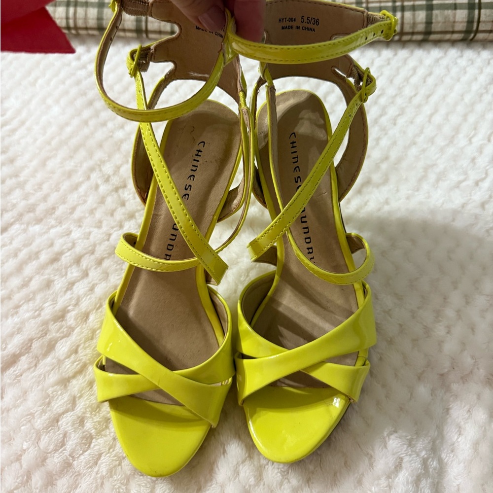 Chinese Laundry Women's Yellow Strappy Heels Size 5.5 S0179